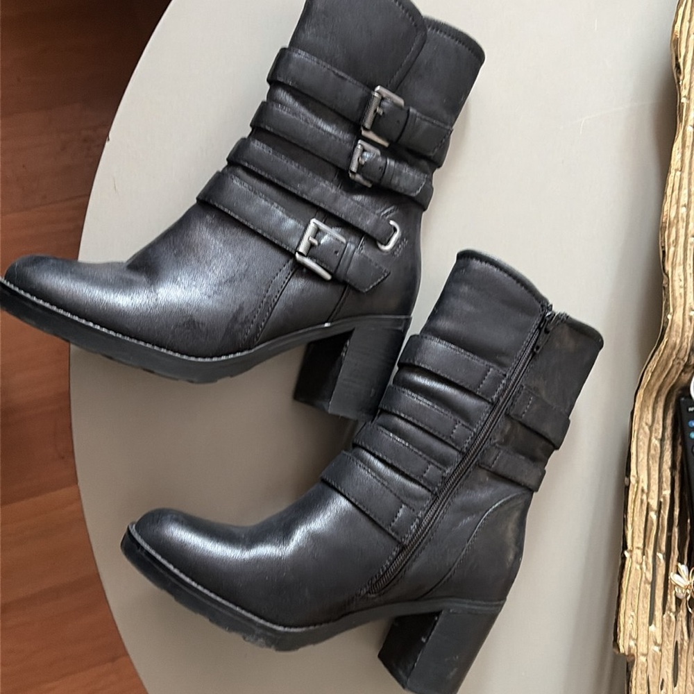 Bare Traps women's boots size 6.5M - Picture 3 of 10